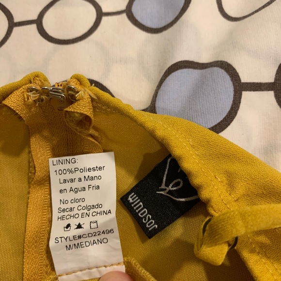 Dress 💚 - Picture 2 of 2